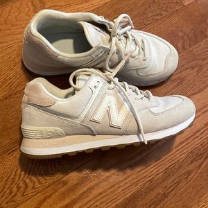 Light pink new balance 574